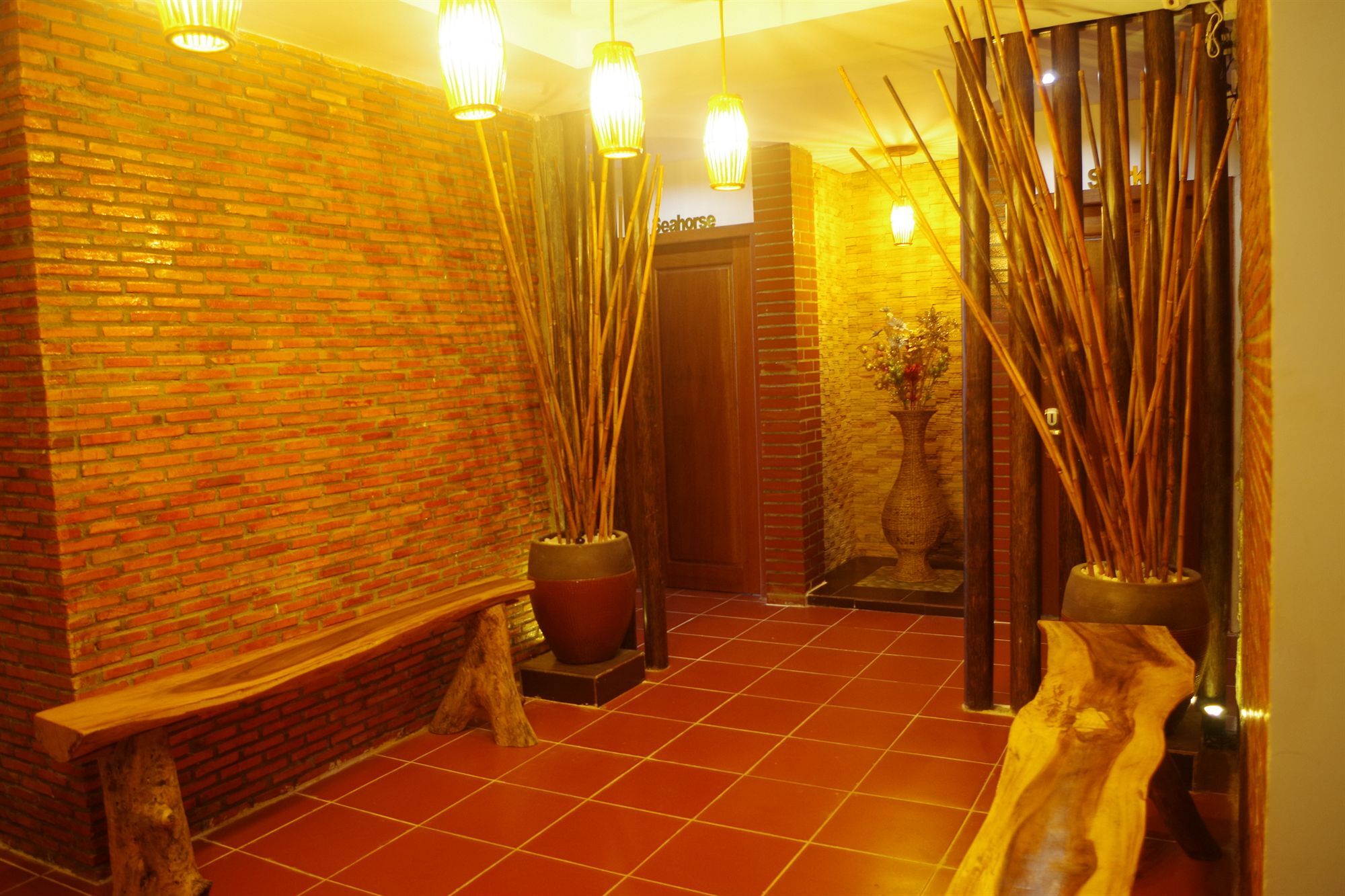 Ocean Breeze Hotel And Sky Bar Kep Exterior foto