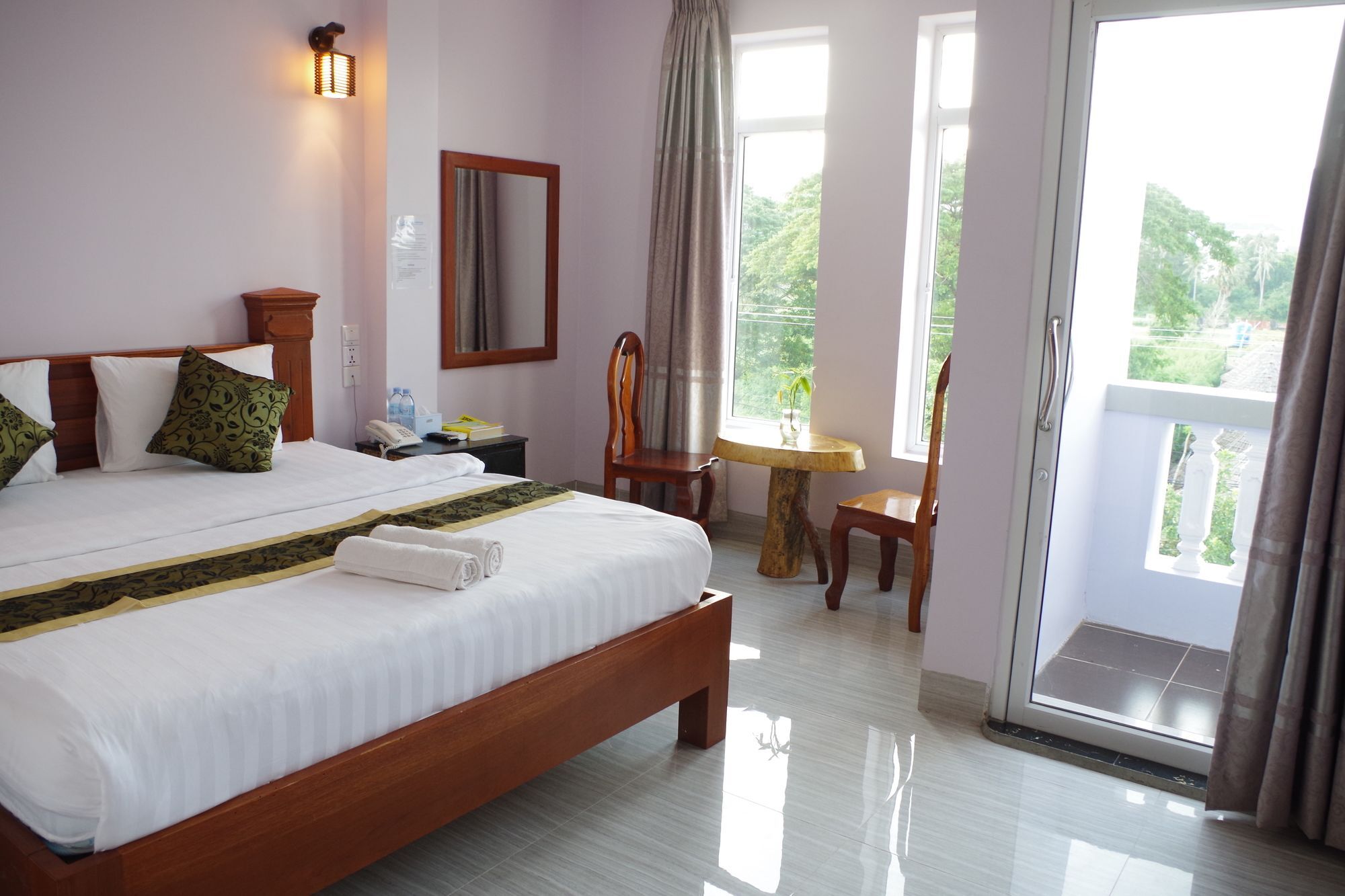 Ocean Breeze Hotel And Sky Bar Kep Exterior foto